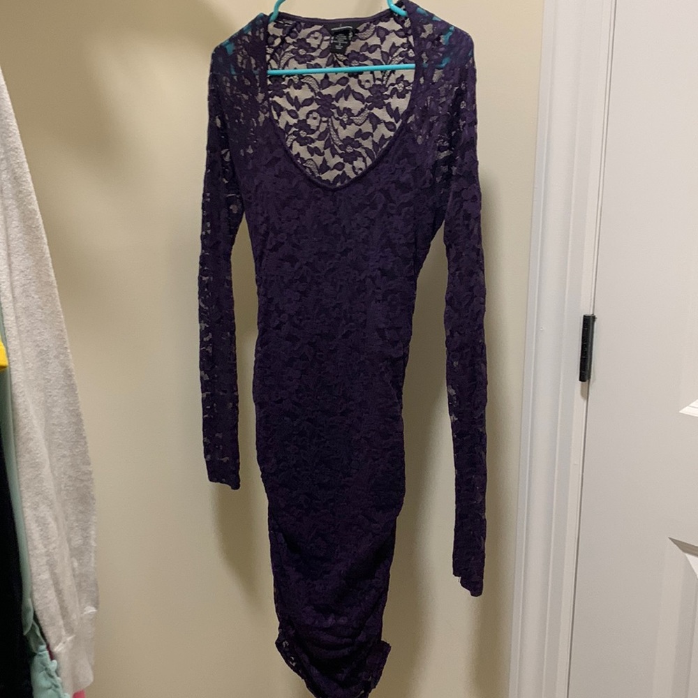 Moda International Size Small - image 1